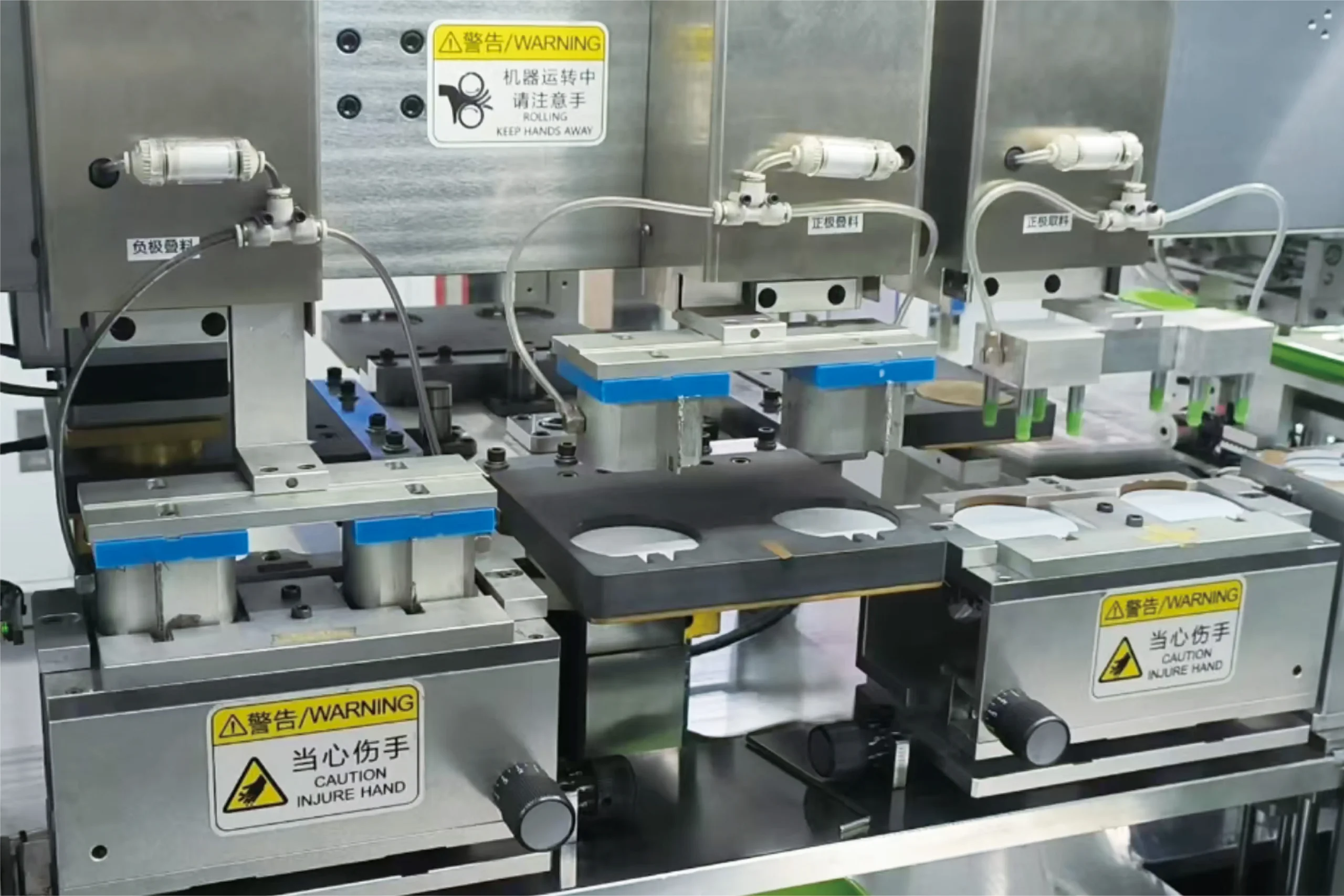 Manufacturing 3 stacking process of pouch battery